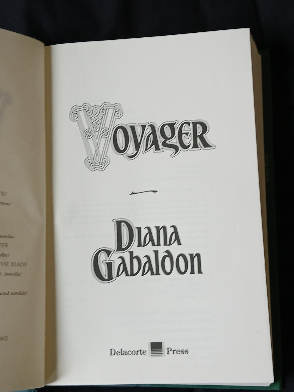 Vintage Hardcover Outlander Voyager Book By Diana Gabaldon - Picture 6 of 7
